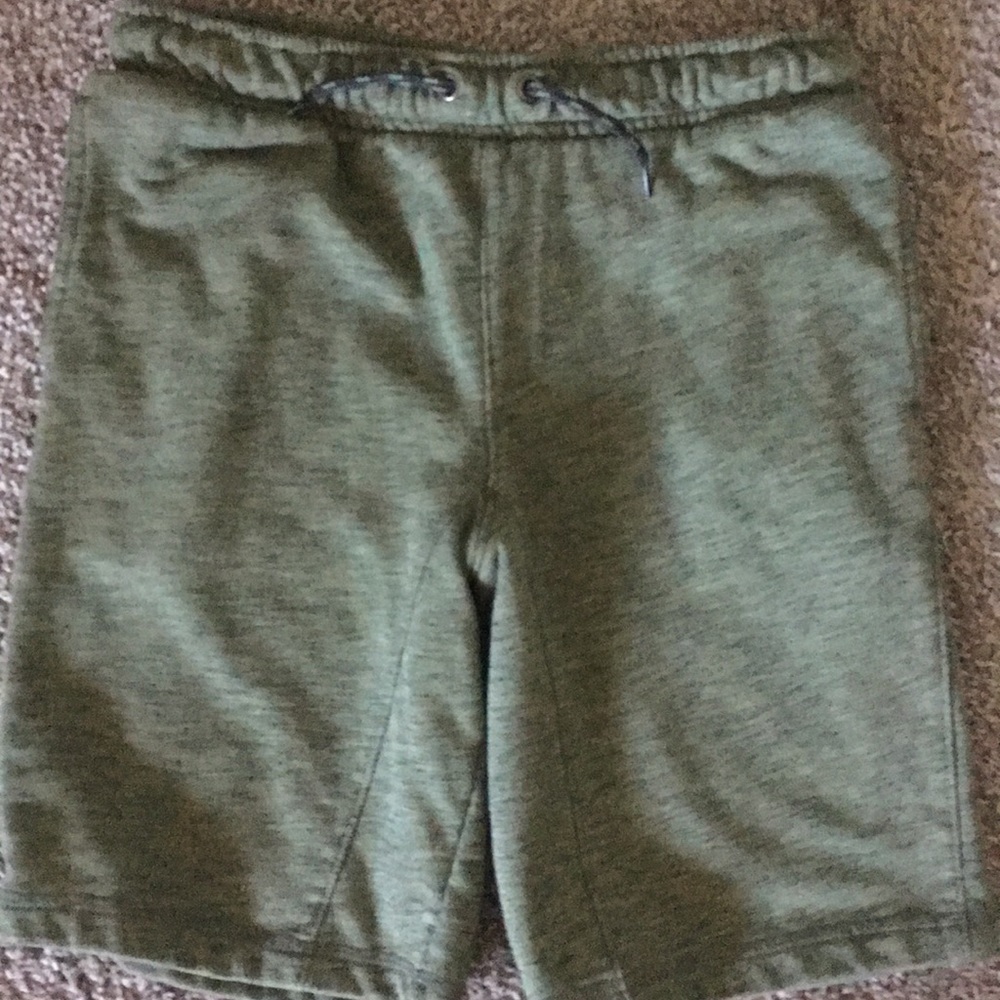 Boys knitted shorts